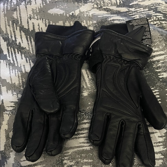 Women’s Medium Harley-Davidson Black and Silver Riding Gloves - Picture 2 of 4